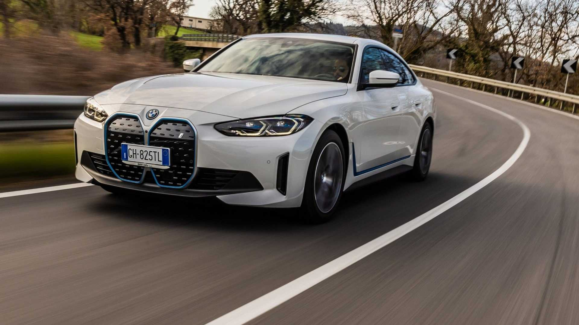 BMW i4: prova, prezzo, autonomia della berlina elettrica